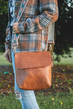Load image into Gallery viewer, Nashville Hot Chicken Crossbody-Indio Whiskey
